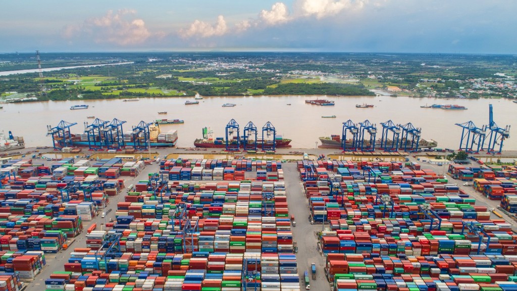 TP. Hồ Chí Minh dẫn đầu cả nước về xuất nhập khẩu