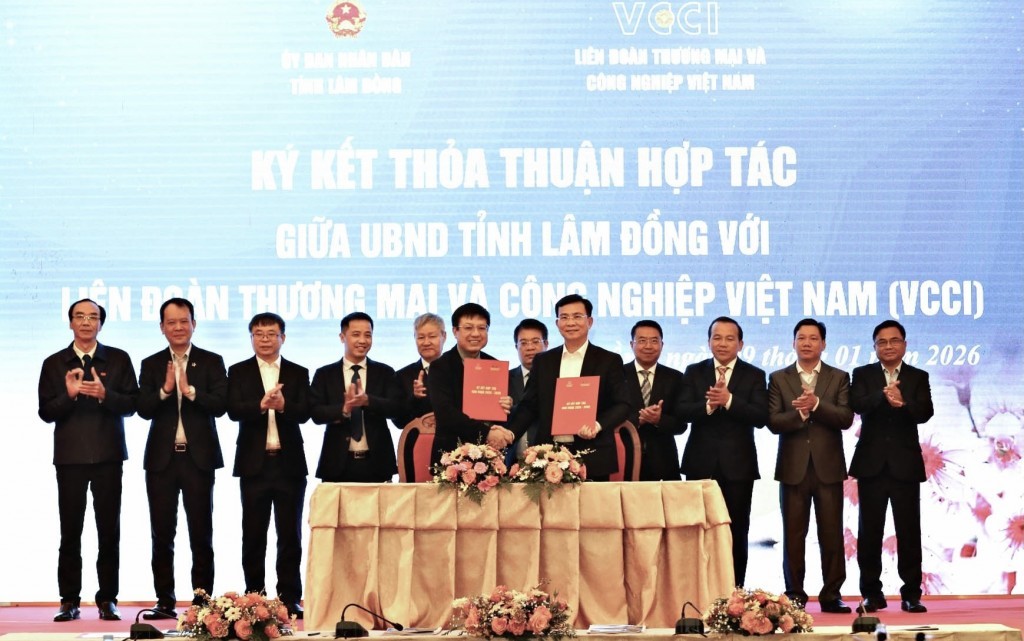 UBND tỉnh Lâm Đồng ký kết hợp tác với VCCI, hỗ trợ phát triển doanh nghiệp