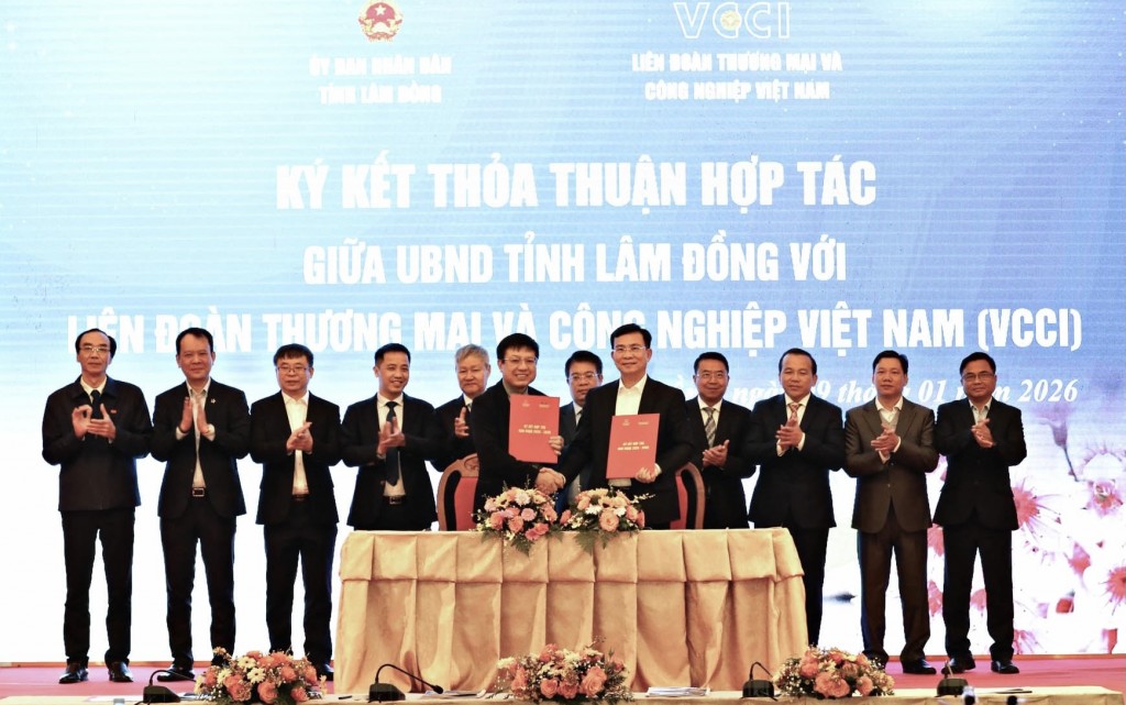 UBND tỉnh Lâm Đồng ký kết hợp tác với VCCI, hỗ trợ phát triển doanh nghiệp