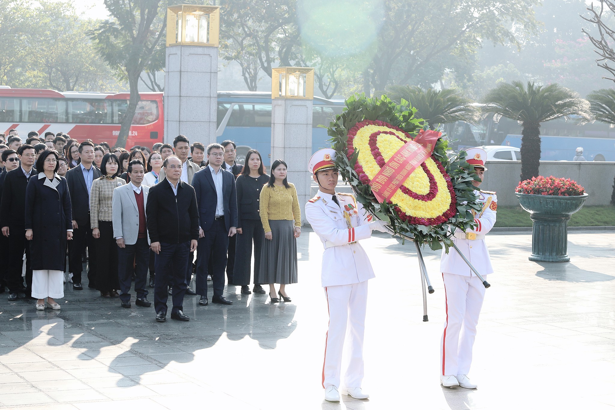 Khơi dậy tinh thần cách mạng qua hành trình về nguồn tìm hiểu Quốc hội Việt Nam