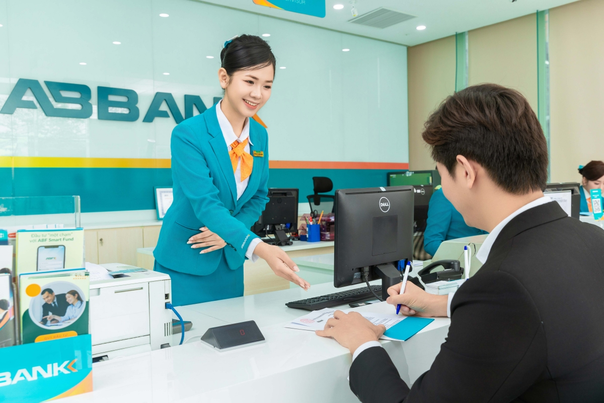 Kế hoạch tăng vốn của ABBANK diễn ra trong bối cảnh hiệu quả kinh doanh năm 2025 của Ngân hàng ghi nhận sự tăng trưởng mạnh mẽ .
