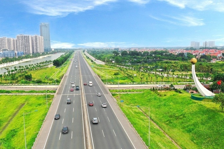 Phát triển đột phá kết cấu hạ tầng chiến lược, tạo thế và lực mới