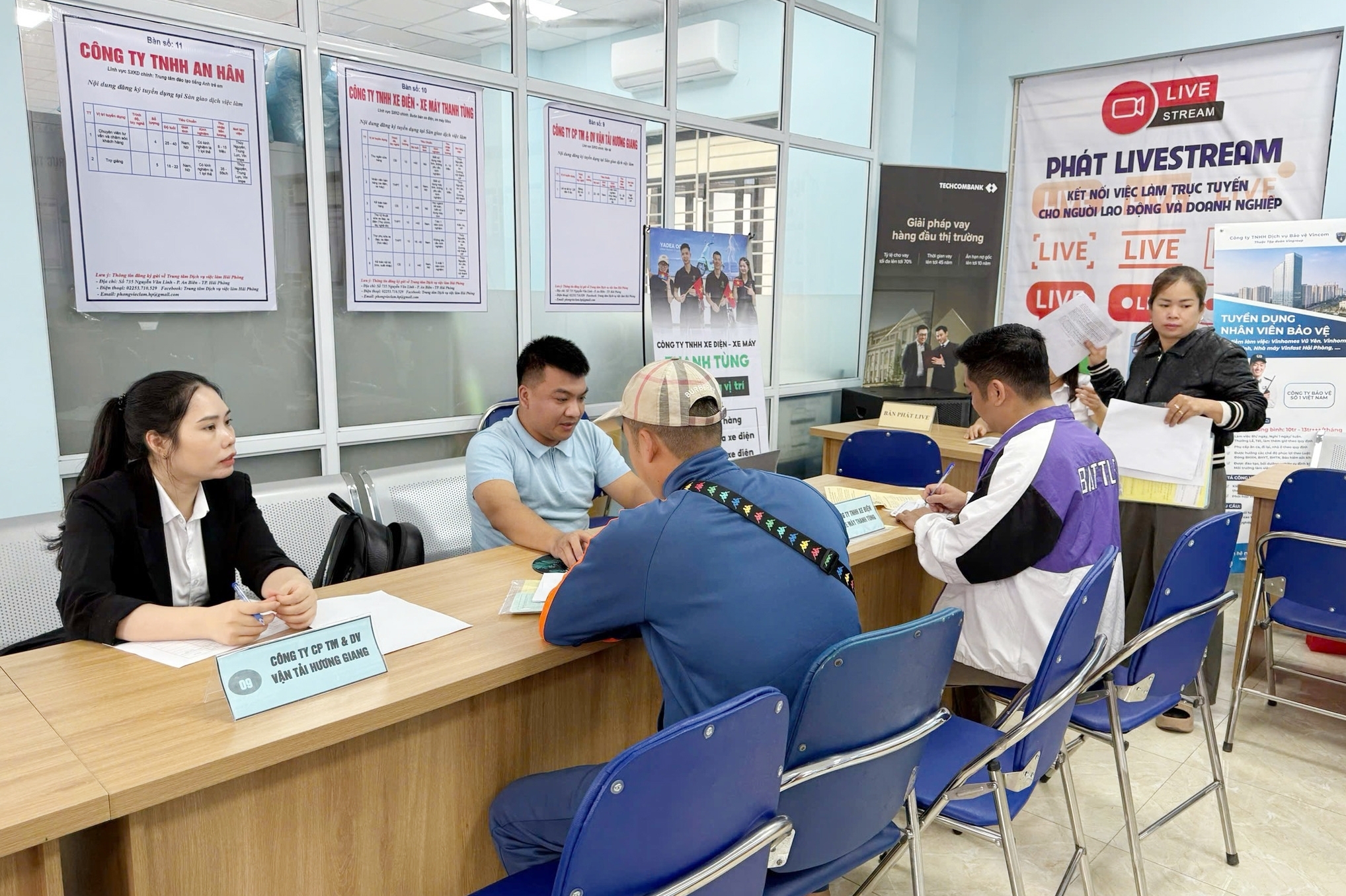Thanh niên “3 không” - Khoảng trũng trong tâm lý, khoảng trống về an sinh xã hội