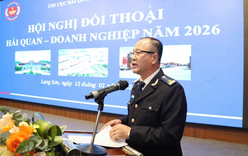 Ông Nguyễn Văn Hoàn, Chi cục trưởng Chi cục Hải quan khu vực VI phát biểu nêu bật kết quả trong quan hệ đối tác hải quan - DN.
