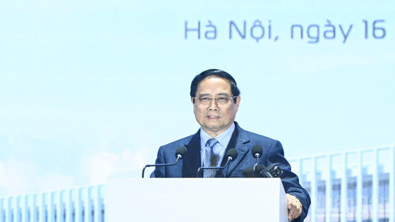 Thủ tướng Chính phủ Phạm Minh Chính phát biểu ý kiến tại lễ khởi công. (Ảnh: TRẦN HẢI) ndo_br_c2-5205.jpg