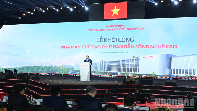Quang cảnh lễ khởi công. (Ảnh: TRẦN HẢI) ndo_br_c3-681.jpg