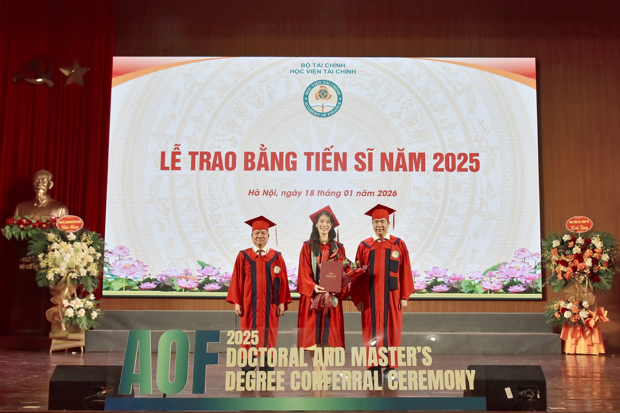 Học viện Tài chính trao bằng tốt nghiệp cho hơn 400 tân Thạc sĩ, Tiến sĩ
