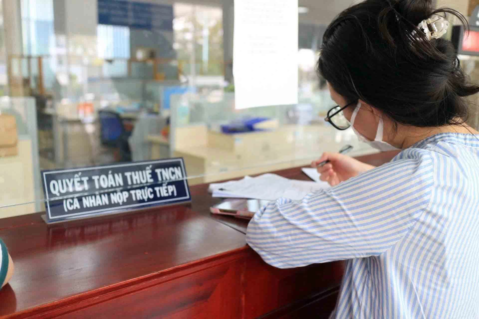 Thuế thu nhập cá nhân năm 2026: Khi gánh nặng được san sẻ