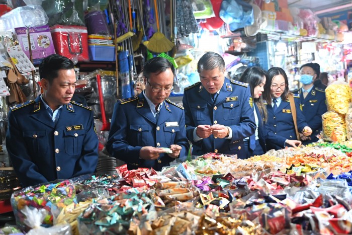 Hà Nội: Tăng cường kiểm soát, ngăn chặn đầu cơ và tăng giá hàng hóa dịp Tết
