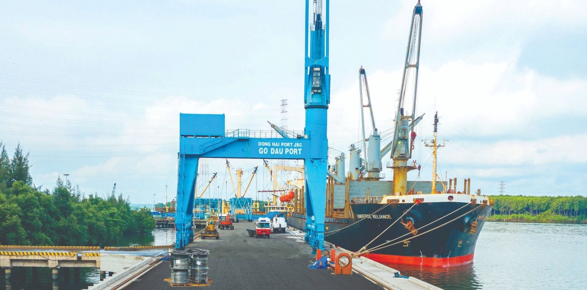 Xuất nhập khẩu tăng cao, nhiều doanh nghiệp cảng biển “hốt bạc”