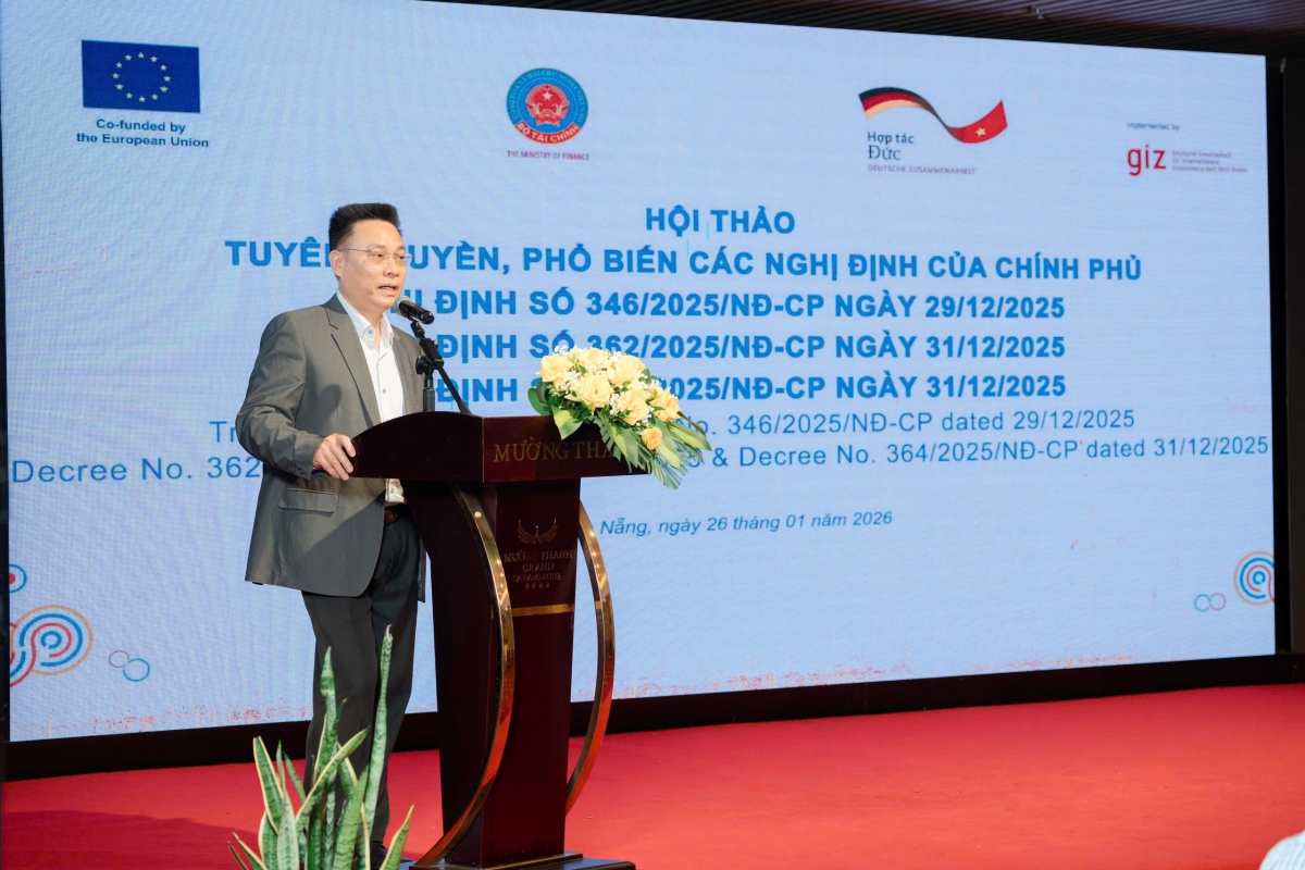 Thống nhất triển khai các quy định mới về phí nước thải, phí đường bộ và quản lý phí, lệ phí