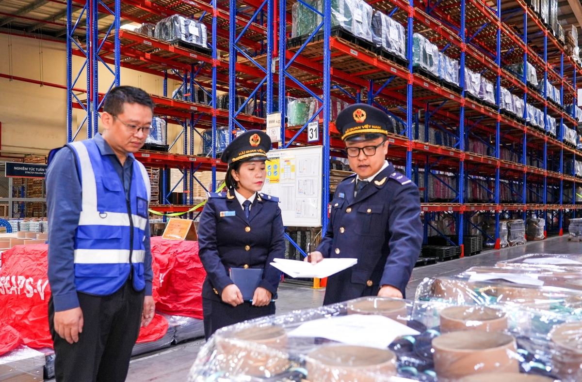 Định hình lại thủ tục hải quan và giao dịch của doanh nghiệp chế xuất