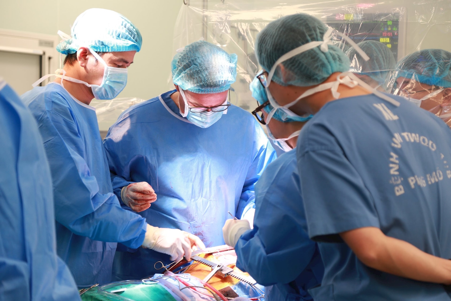 Hướng tới chuẩn mực y học hiện đại, lấy người bệnh làm trung tâm