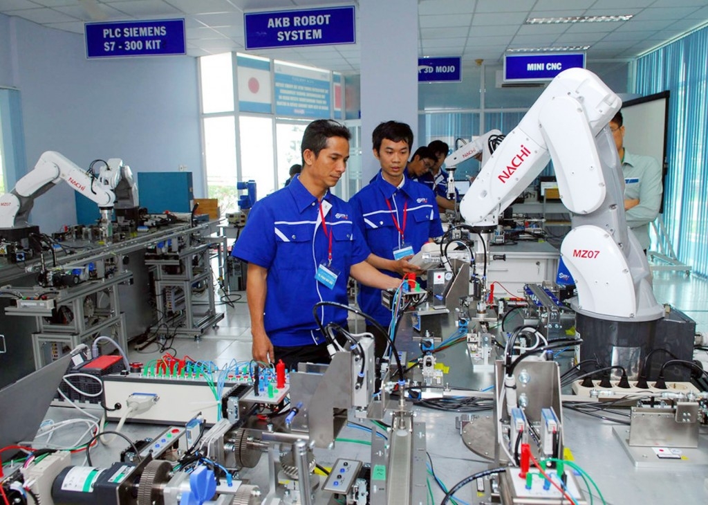 Huy động nguồn lực để vừa tăng trưởng vừa ổn định vĩ mô Huy động nguồn lực để vừa tăng trưởng vừa ổn định vĩ mô