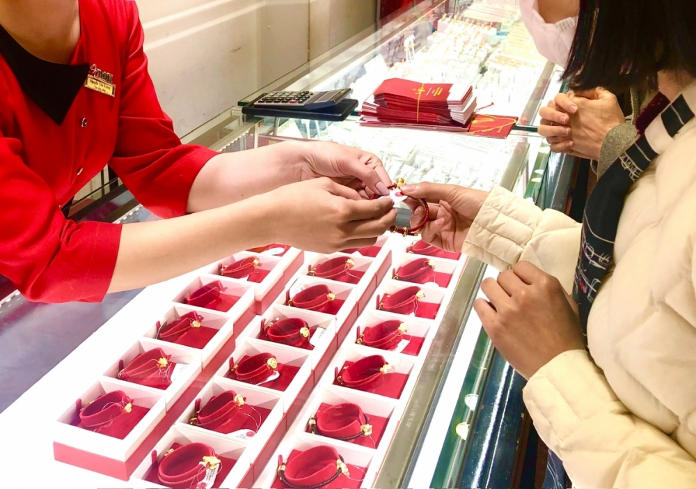 Định hình sàn giao dịch vàng trước áp lực giá Định hình sàn giao dịch vàng trước áp lực giá
