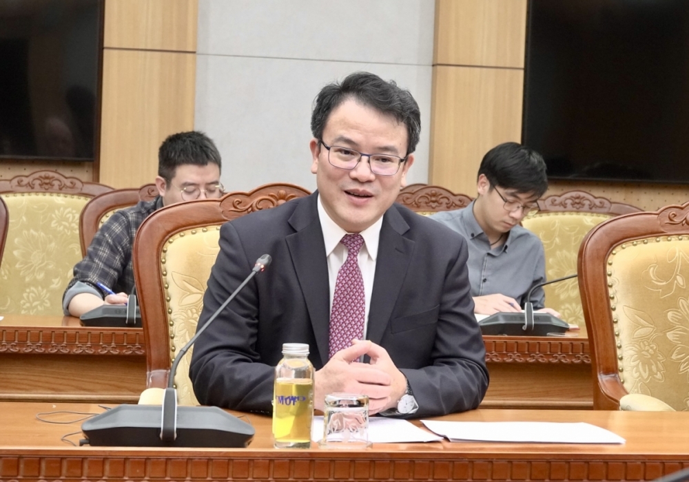 Thứ trưởng bộ tài chính Trần Quốc Phương đánh giá cao sự hợp tác của các đối tác hỗ trợ Việt Nam nâng cao quản lý nợ công. Tăng cường quản lý nợ công, chủ động kiểm soát rủi ro trong giai đoạn đầu tư lớn