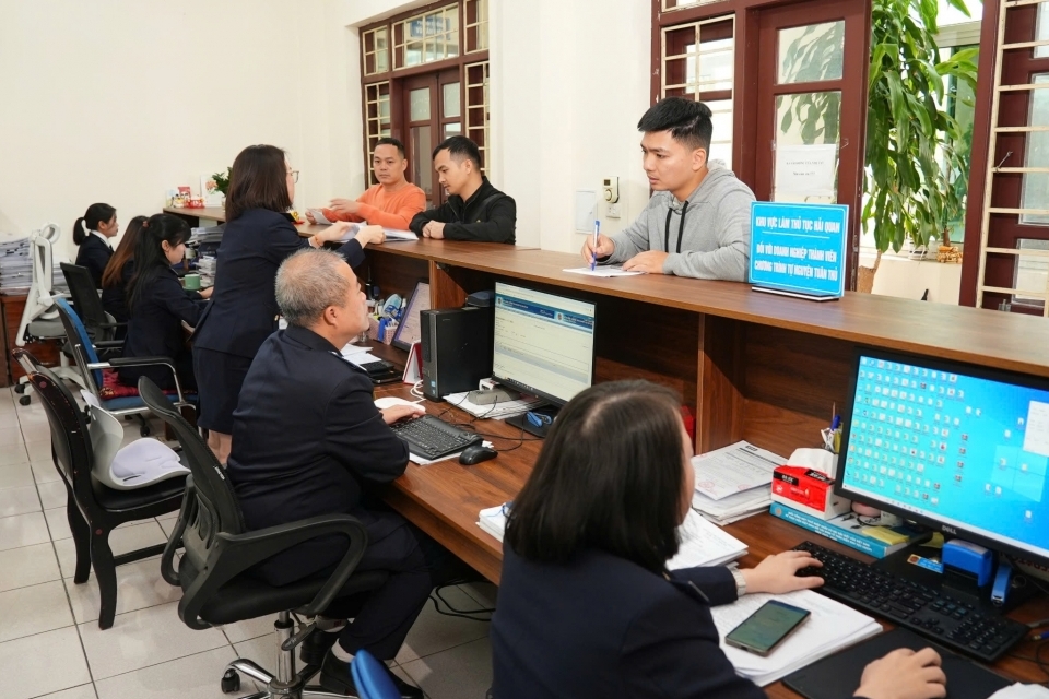 Thủ tục nhập khẩu hàng hoá từ kho ngoại quan của doanh nghiệp ưu tiên