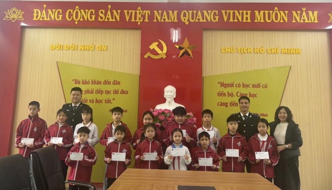 Hải quan Móng Cái tổ chức nhiều hoạt động hướng đến cộng đồng
