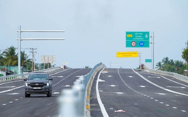 Xem xét dừng khai thác tạm cao tốc Hậu Giang – Cà Mau Xem xét dừng khai thác tạm cao tốc Hậu Giang – Cà Mau