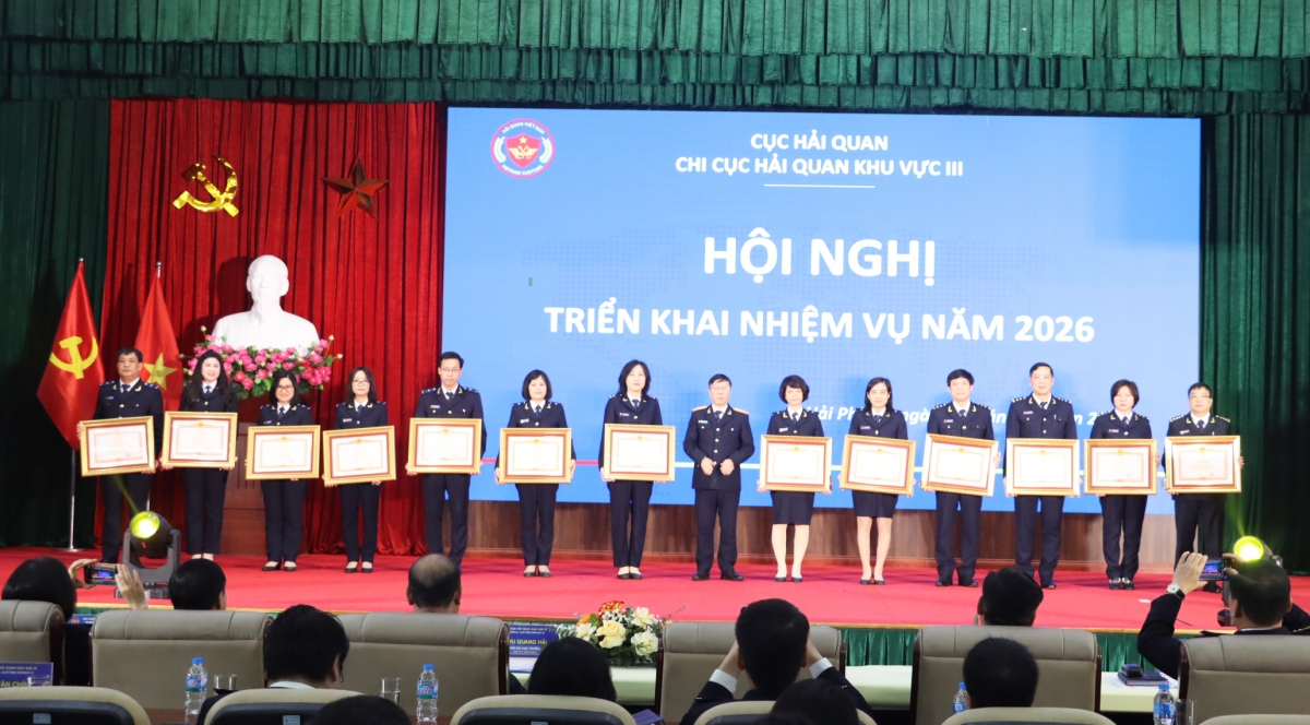 Tặng Huân chương, Bằng khen cho các tập thể, cá nhân của Hải quan khu vực III
