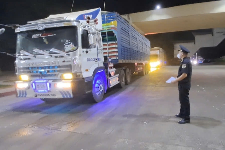 Các cửa khẩu Tây Ninh thông suốt, giải phóng hàng chục nghìn tấn nông sản nhập khẩu
