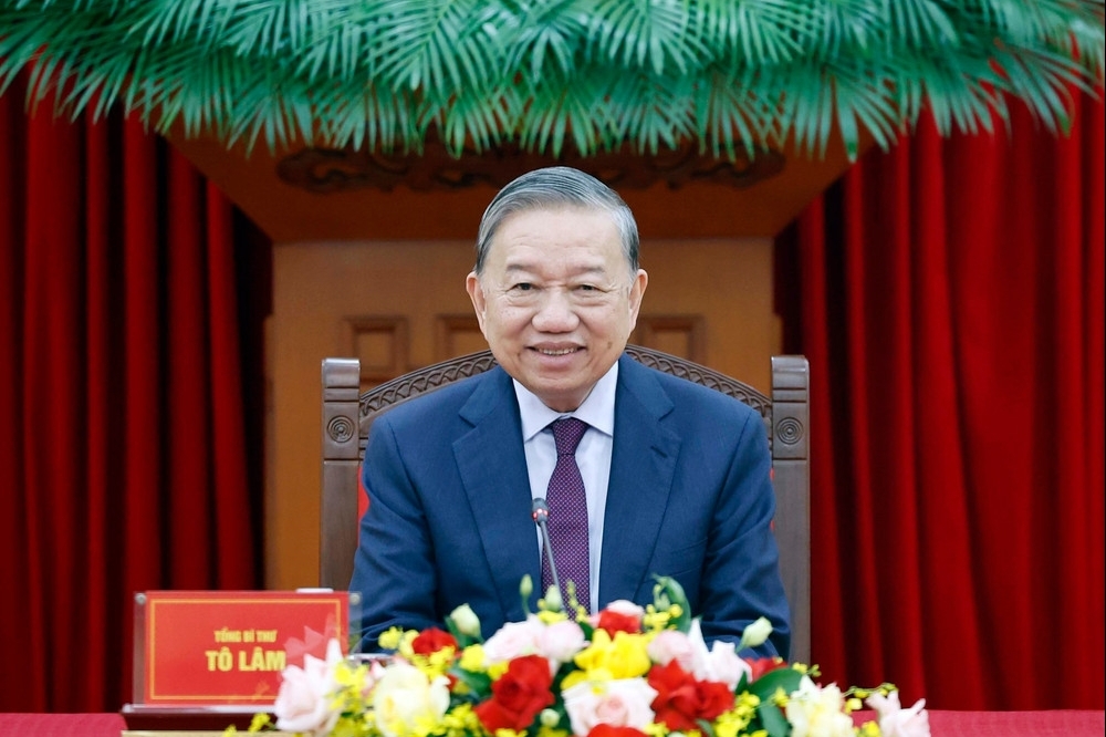 Vững bước dưới cờ Đảng