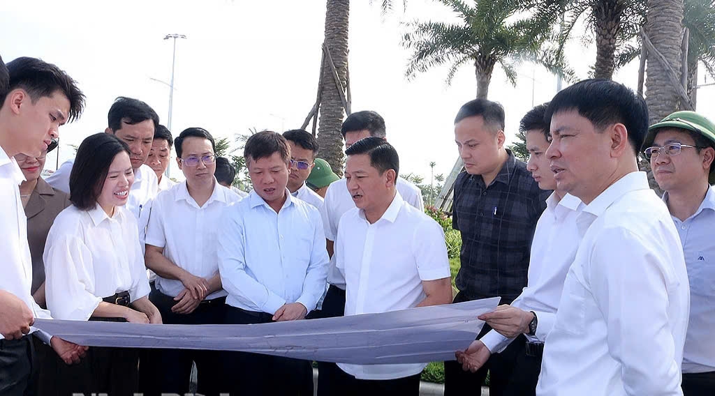 Triển khai đồng bộ, hiệu quả công tác quản lý và phát triển KKT, KCN tỉnh Ninh Bình Triển khai đồng bộ, hiệu quả công tác quản lý và phát triển KKT, KCN tỉnh Ninh Bình