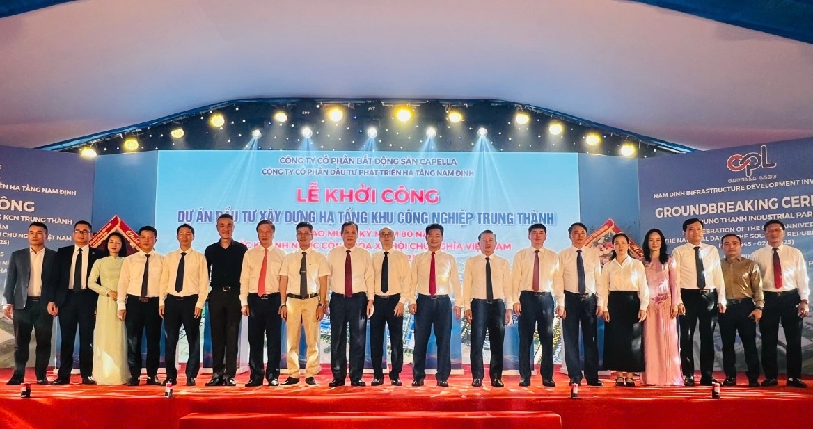 Triển khai đồng bộ, hiệu quả công tác quản lý và phát triển Khu kinh tế, Khu công nghiệp tỉnh Ninh Bình Triển khai đồng bộ, hiệu quả công tác quản lý và phát triển Khu kinh tế, Khu công nghiệp tỉnh Ninh Bình
