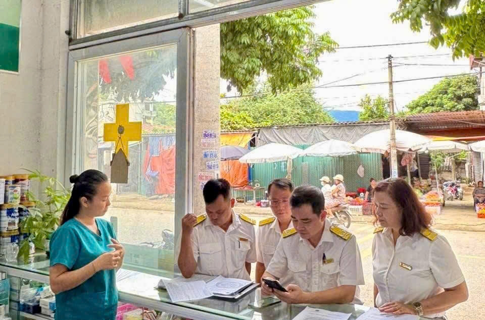 Hộ, cá nhân kinh doanh nhiều ngành nghề, địa điểm được tính thuế ra sao?