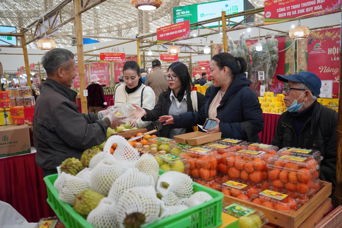 Hội chợ Mùa Xuân 2026: Đặc sản vùng miền hút khách, sức mua tăng nhanh Hội chợ Mùa Xuân 2026: Đặc sản vùng miền hút khách, sức mua tăng nhanh