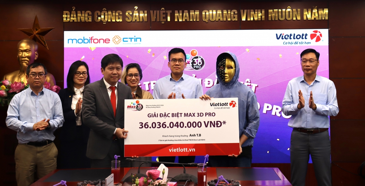 TP. Hồ Chí Minh: Nam thanh niên trúng giải đặc biệt xổ số tự chọn Max 3D Pro hơn 36 tỷ đồng TP. Hồ Chí Minh: Nam thanh niên trúng giải đặc biệt xổ số tự chọn Max 3D Pro hơn 36 tỷ đồng