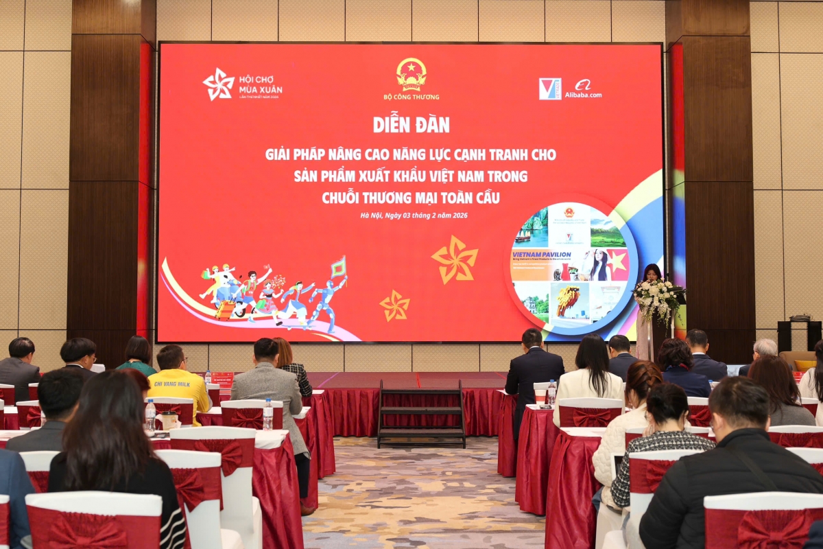 Quang cảnh Diễn đàn. Quang cảnh Diễn đàn.