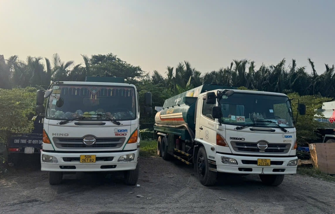Triệt phá đường dây sản xuất xăng giả bằng dung môi, phẩm màu