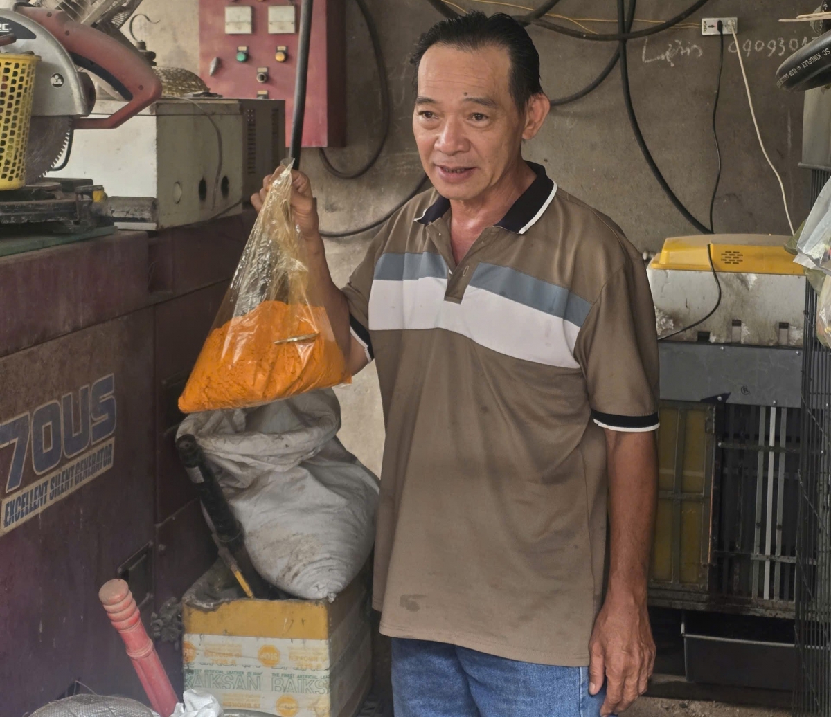 Triệt phá đường dây sản xuất xăng giả bằng dung môi, phẩm màu