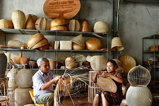 Một số kiến nghị giúp lao động làng nghề tiếp cận hệ thống an sinh xã hội ở Việt Nam hiện nay