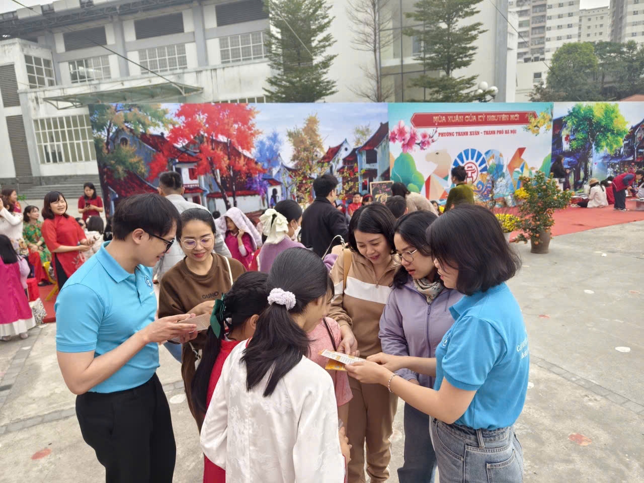 Lan tỏa chính sách an sinh từ mô hình tư vấn trực tiếp tại phường Thanh Xuân