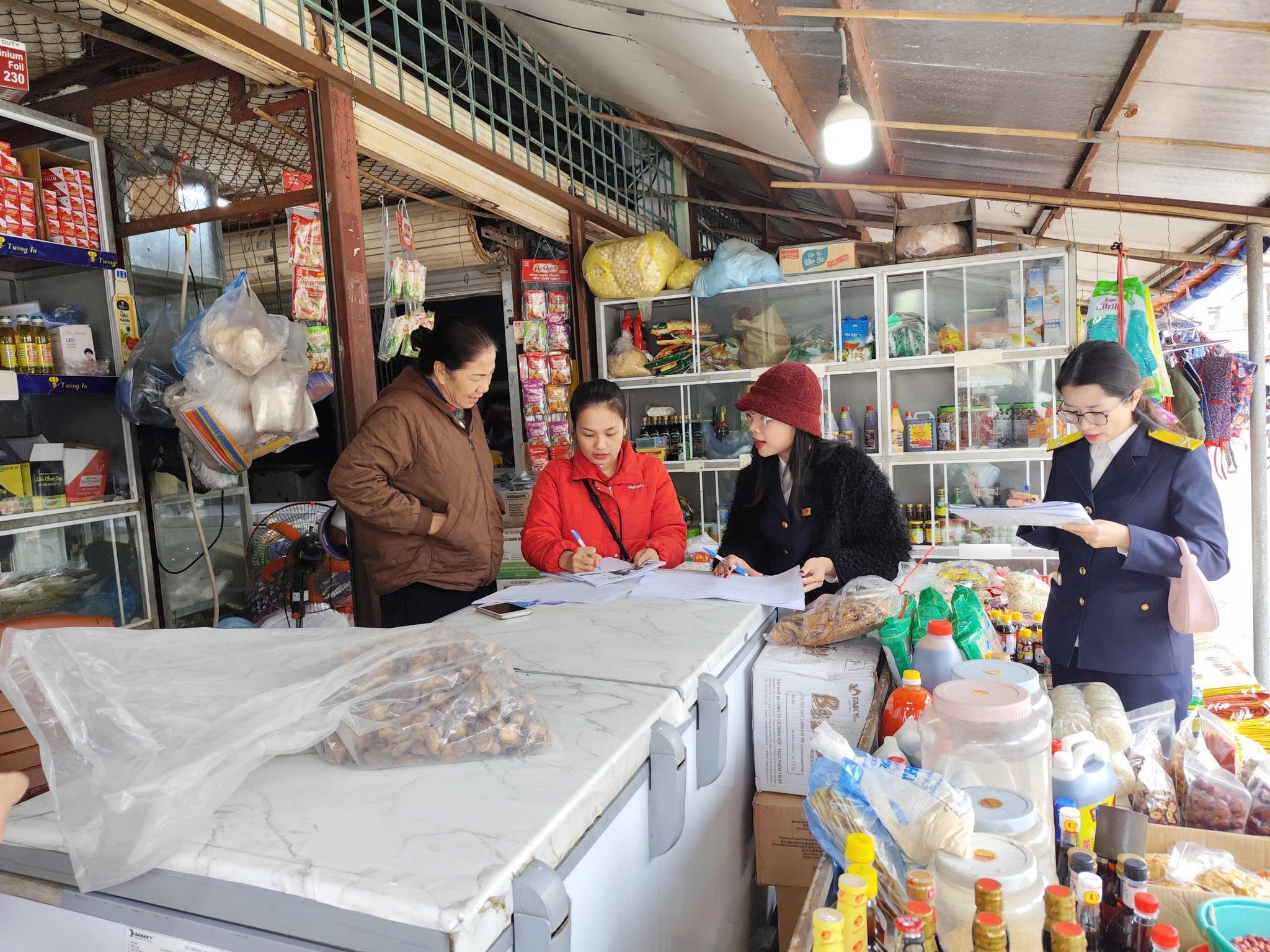 Thuế tỉnh Lạng Sơn tiếp tục triển khai nhiều giải pháp hỗ trợ hộ kinh doanh Sửa đổi tổng thể chính sách thuế, tạo dư địa cho hộ kinh doanh phát triển