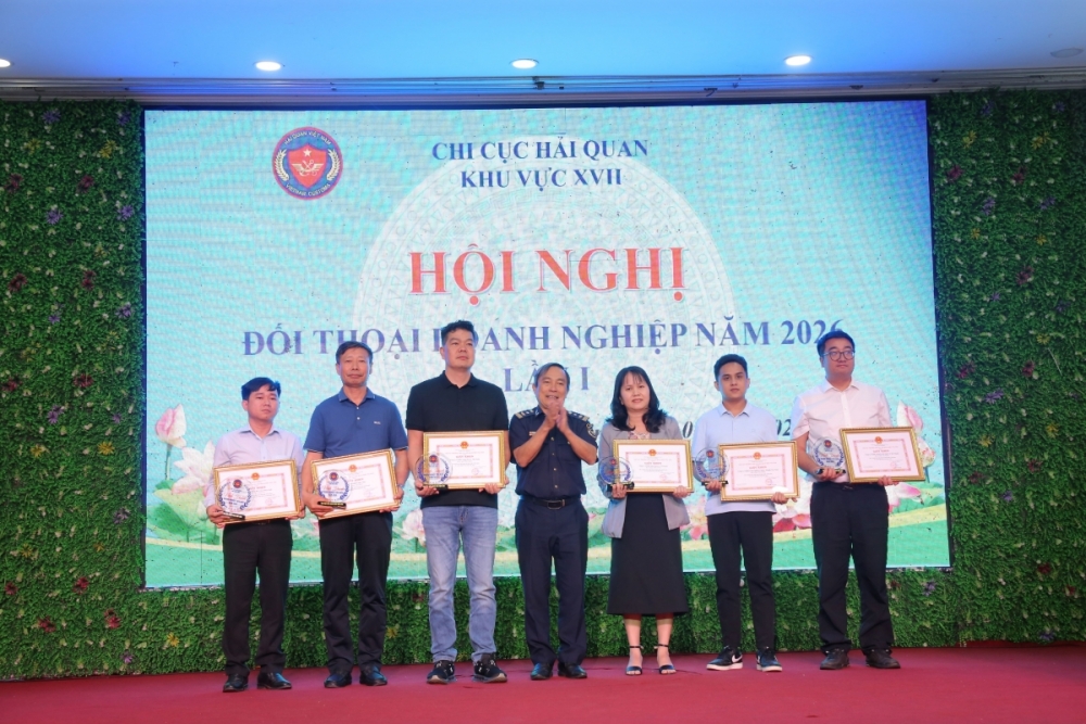 Hải quan khu vực XVII gỡ khó cho doanh nghiệp liên quan đến các quy định mới