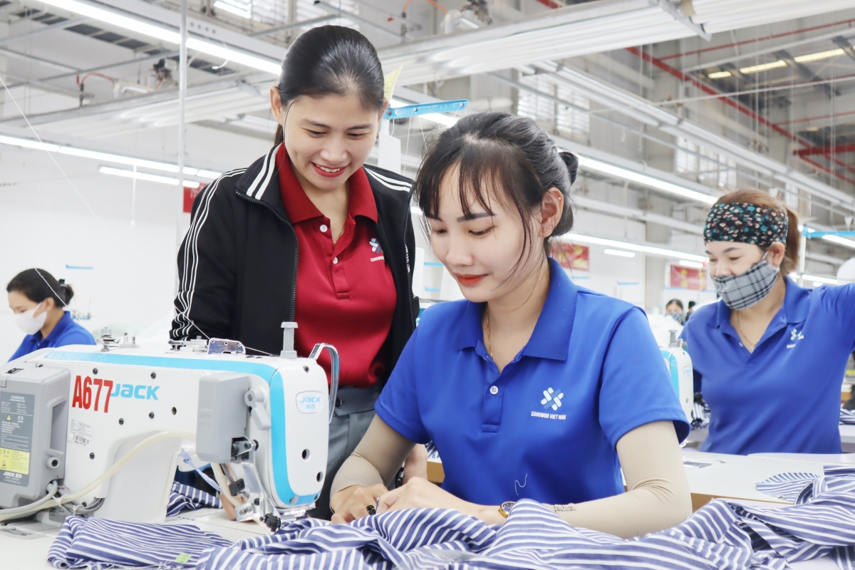 Doanh nghiệp nhà nước và FDI duy trì mức thưởng Tết cao