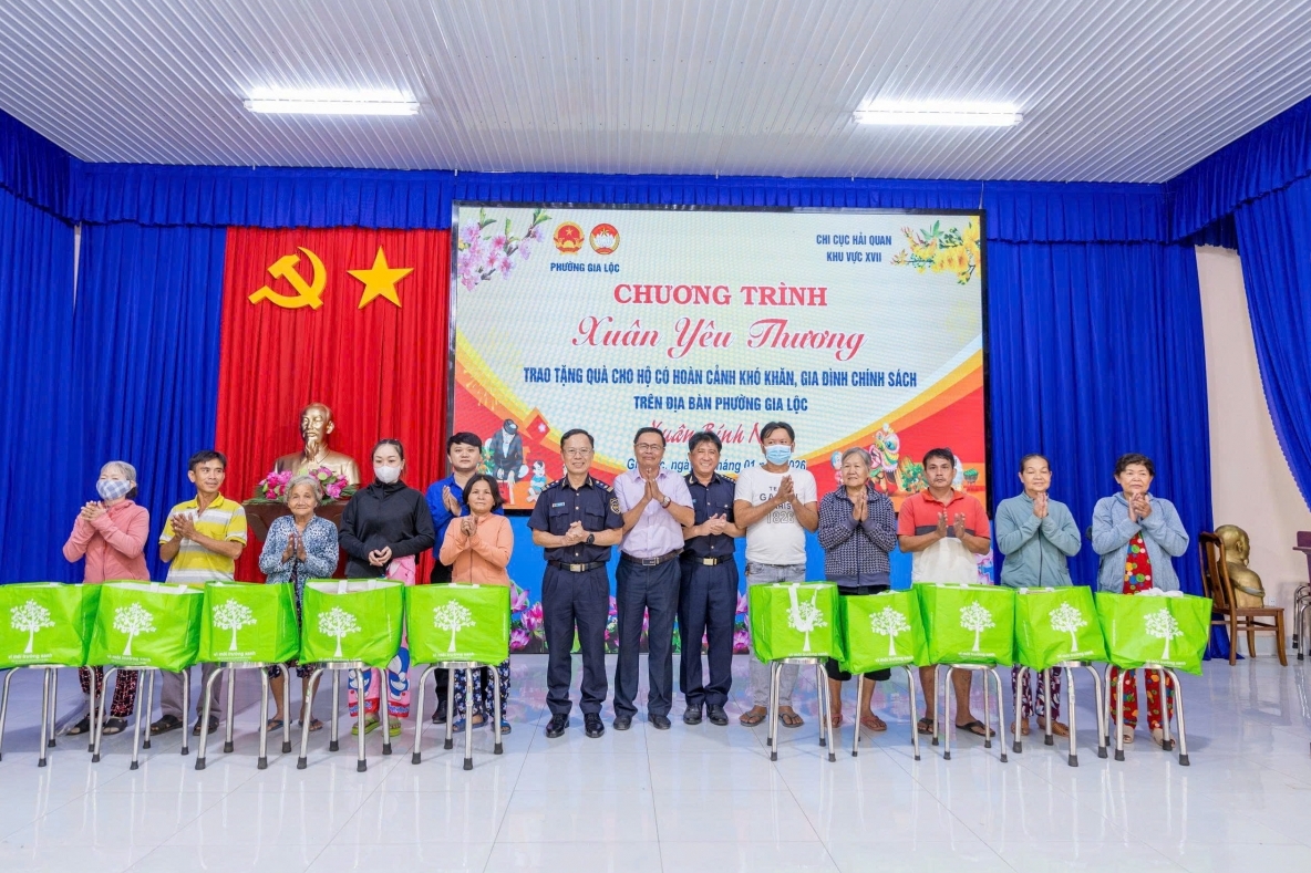 Hải quan khu vực XVII trao hơn 3.150 phần quà Tết cho người dân khó khăn tại Tây Ninh