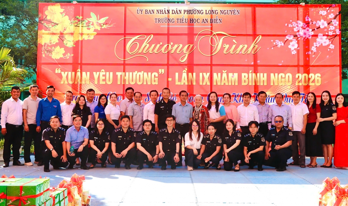 Hải quan khu vực II trao gần 500 phần quà Tết đến người dân và trẻ em có hoàn cảnh khó khăn Hải quan khu vực II trao gần 500 phần quà Tết đến người dân và trẻ em có hoàn cảnh khó khăn