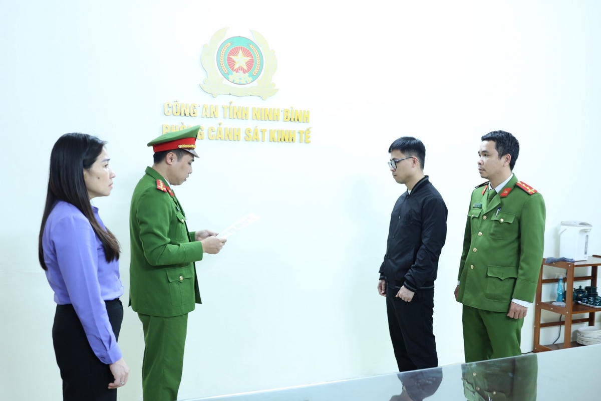 Khởi tố chủ tiệm vàng tội trốn thuế
