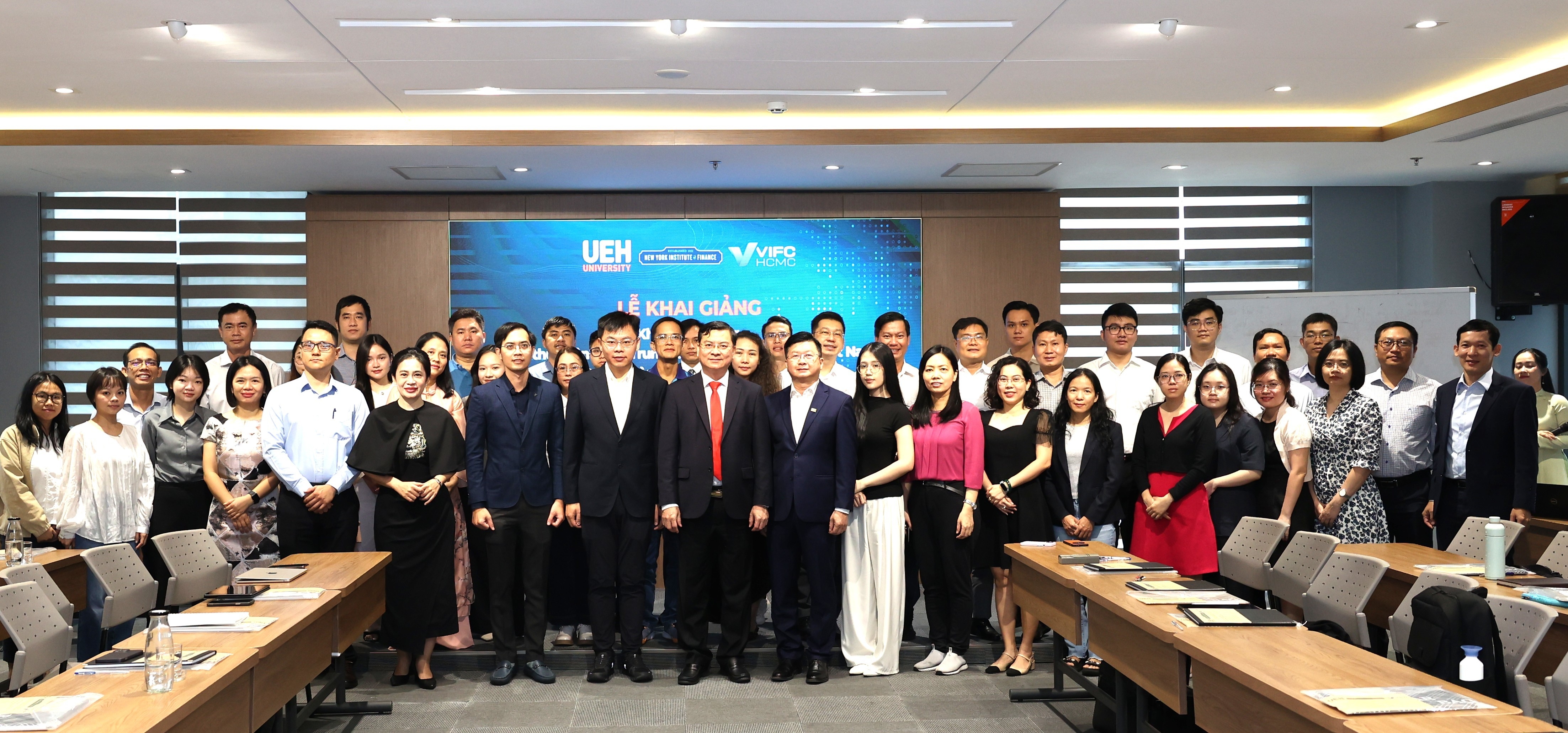 Hiệu lệnh mới từ Trung tâm tài chính quốc tế TP. Hồ Chí Minh (bài 1): Sẵn sàng đón nhà đầu tư Hiệu lệnh mới từ Trung tâm tài chính quốc tế TP. Hồ Chí Minh (bài 1): Sẵn sàng đón nhà đầu tư