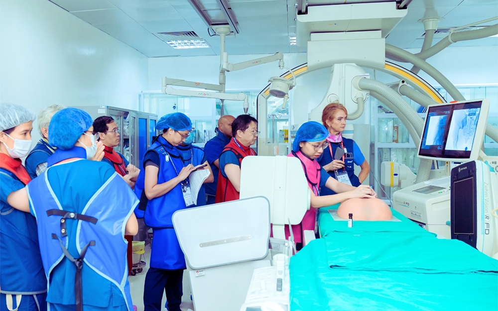 Nhiều bệnh viện tại Việt Nam triển khai ứng dụng trí tuệ nhân tạo trong khám chữa bệnh. Nhiều bệnh viện tại Việt Nam triển khai ứng dụng trí tuệ nhân tạo trong khám chữa bệnh.