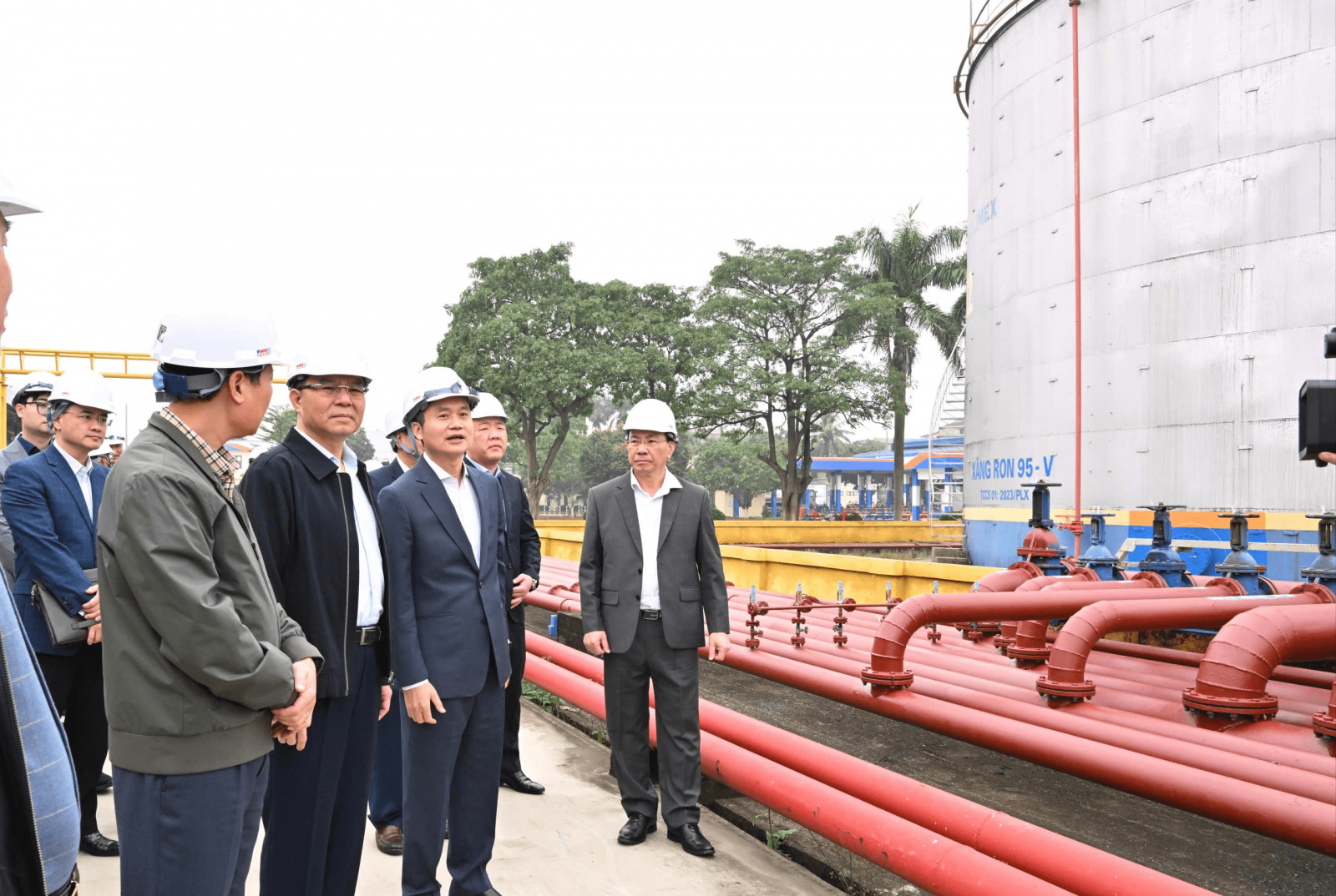 Bộ Công Thương kiểm tra đột xuất tình hình cung ứng xăng, dầu dịp Tết