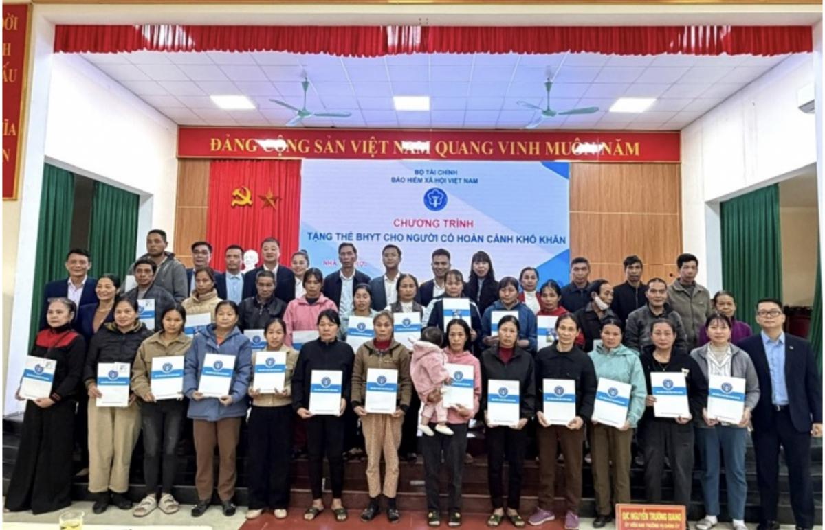 Bảo hiểm xã hội tỉnh Tuyên Quang lan tỏa yêu thương từ tấm thẻ bảo hiểm y tế