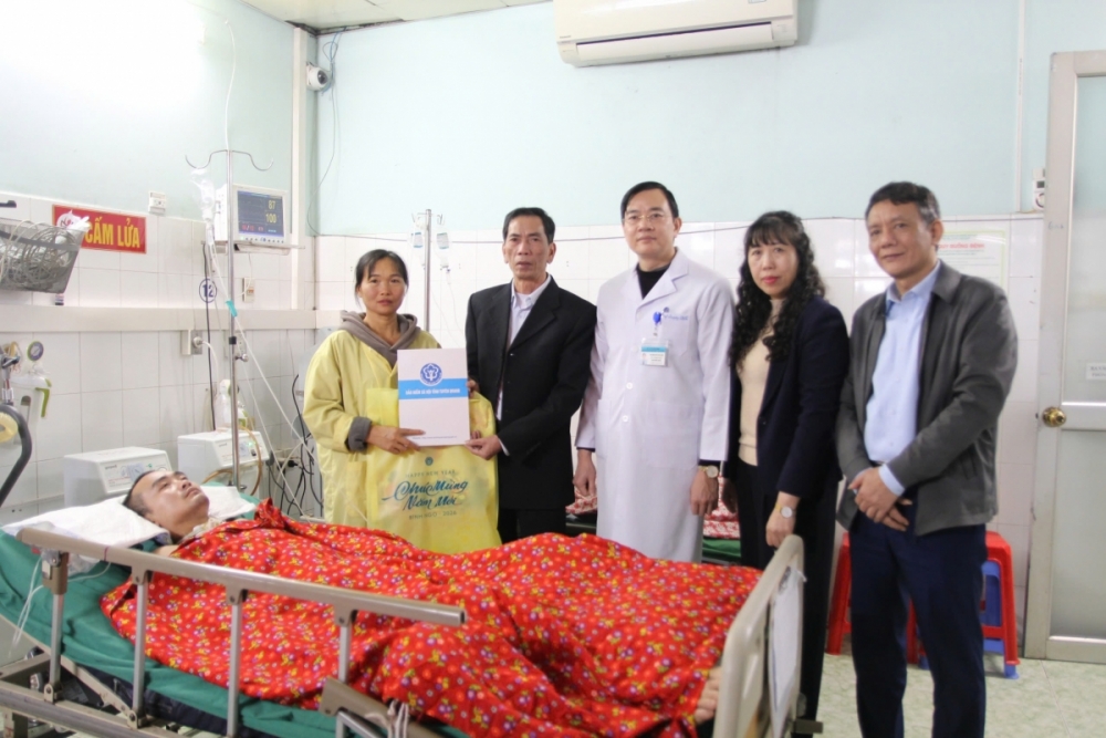 Bảo hiểm xã hội tỉnh Tuyên Quang lan tỏa yêu thương từ tấm thẻ bảo hiểm y tế