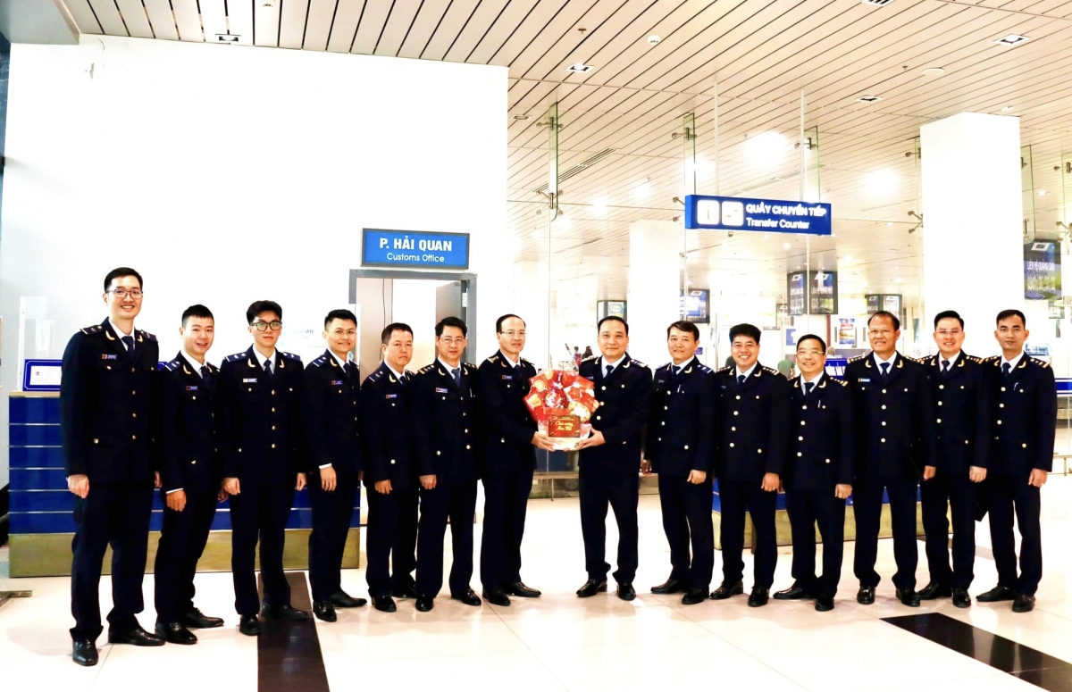 Hải quan khu vực III đảm bảo thông quan thông suốt ngày từ đầu Xuân mới
