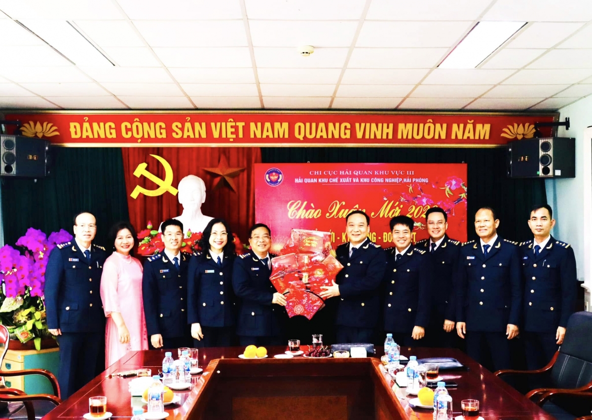 Hải quan khu vực III đảm bảo thông quan thông suốt ngày từ đầu Xuân mới
