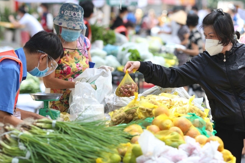 Thị trường Tết nguyên đán: Nguồn cung dồi dào, giá cả ổn định